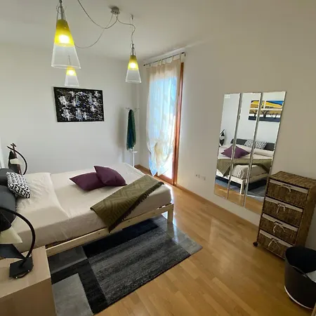 Easy Access To Venice Apartman *